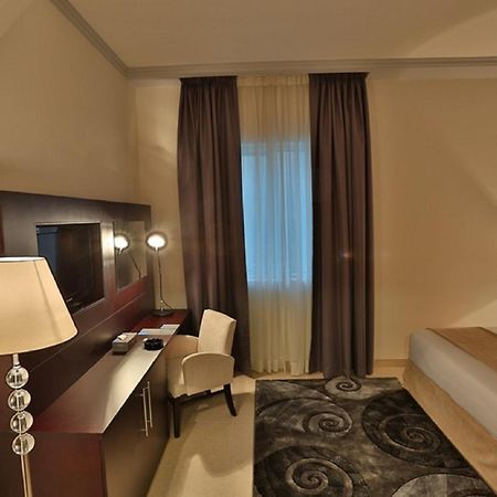 Tower Hotel Apartments Абу-Даби Экстерьер фото