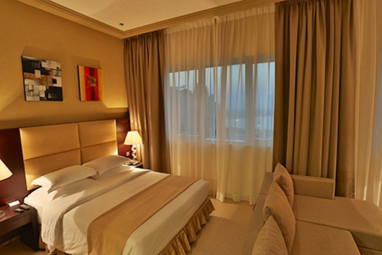 Tower Hotel Apartments Абу-Даби Экстерьер фото