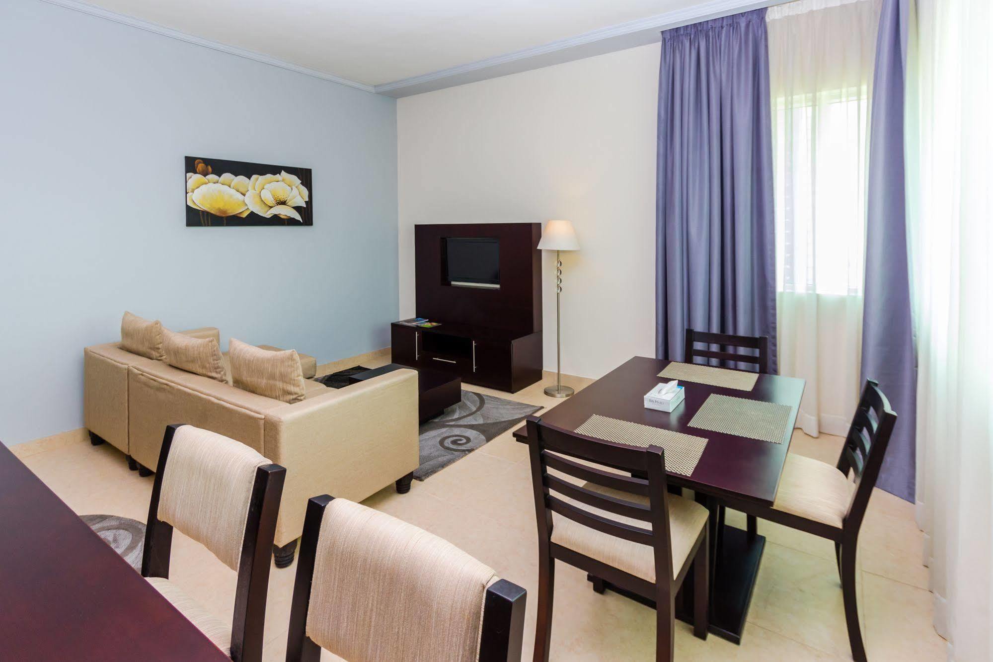 Tower Hotel Apartments Абу-Даби Экстерьер фото