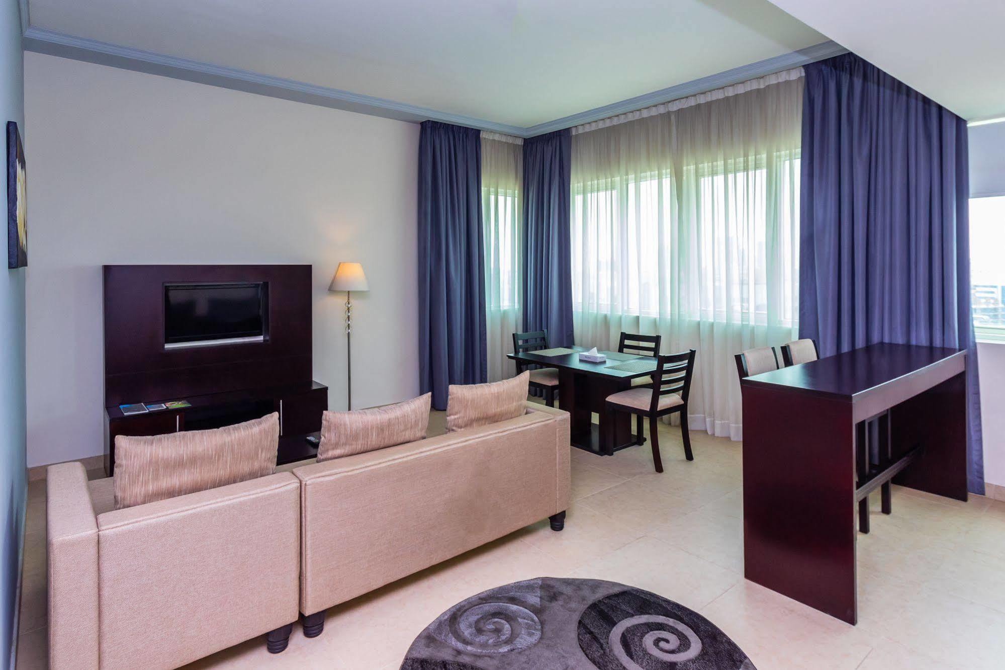 Tower Hotel Apartments Абу-Даби Экстерьер фото