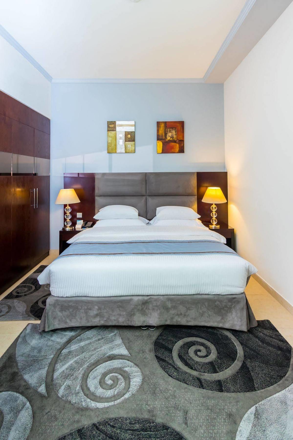 Tower Hotel Apartments Абу-Даби Экстерьер фото